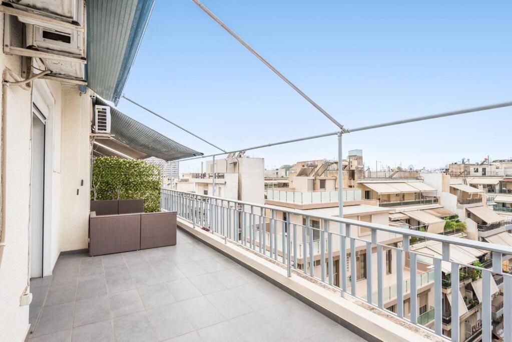 Modern Spacious Apt In アテネ エクステリア 写真